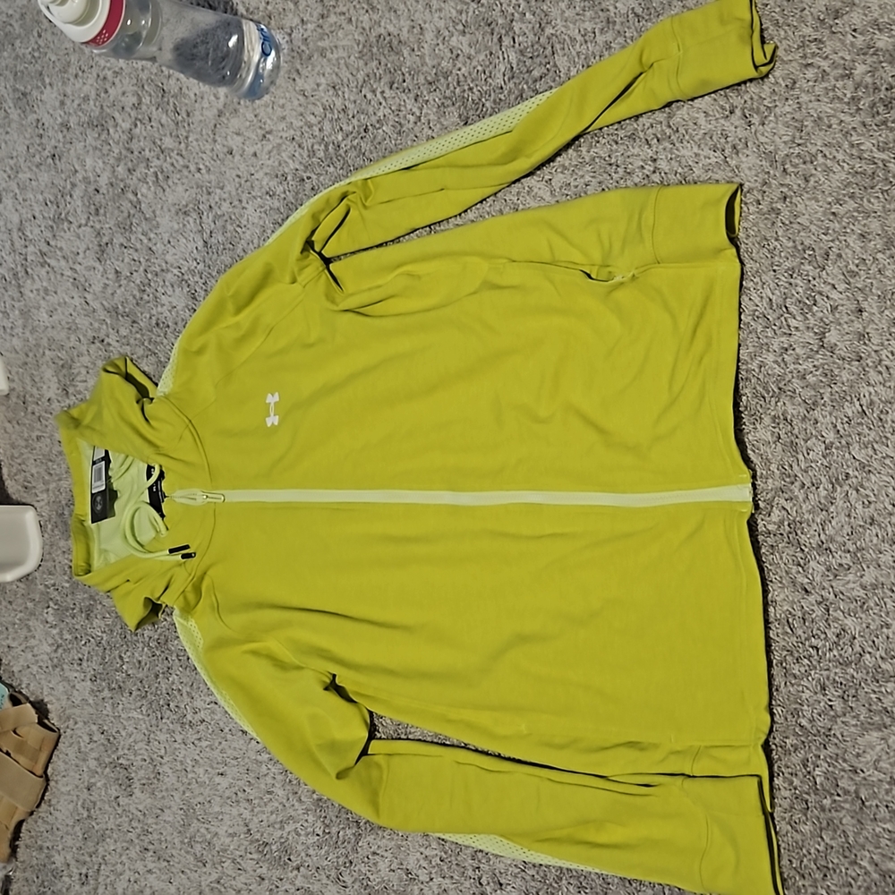 Brand new Under Armor bright jacket size xl